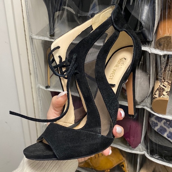 Nine West heel with laces - Picture 1 of 2